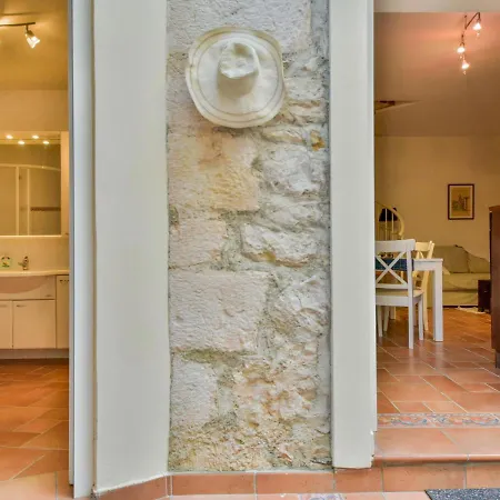 Mali Dvori By Interhome بيت للعطل *
